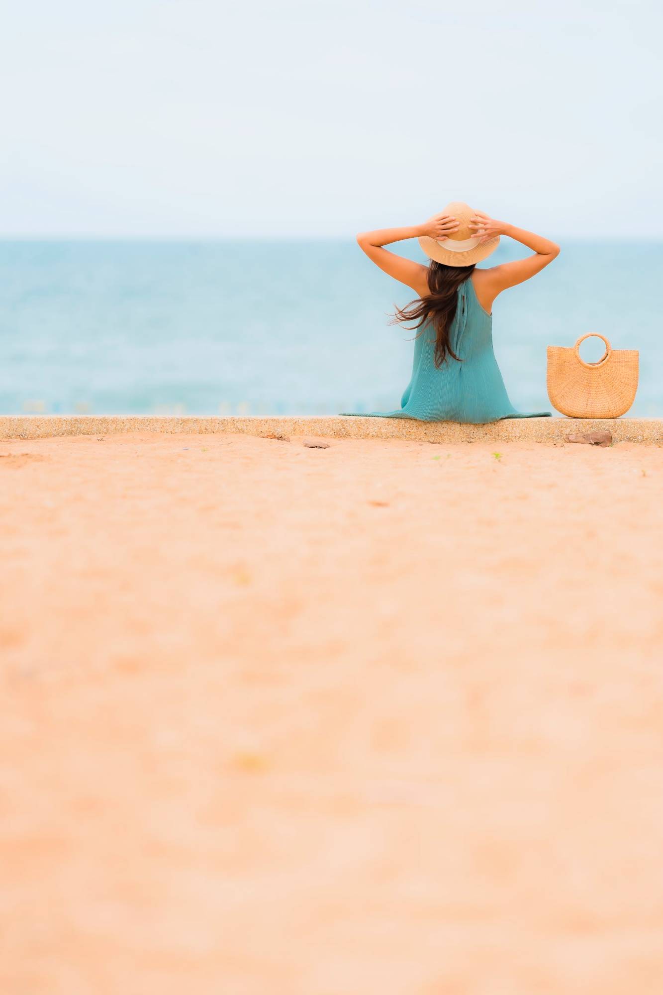 close-up-trees-calm-lake (1)